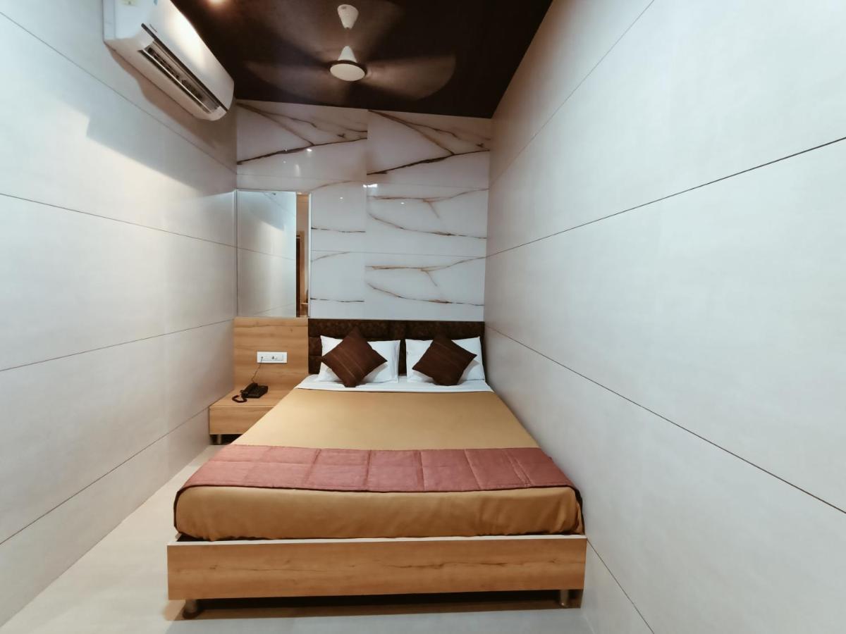 Hotel Prasad Nx Mumbai Kültér fotó