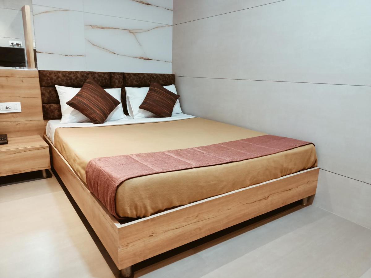 Hotel Prasad Nx Mumbai Kültér fotó
