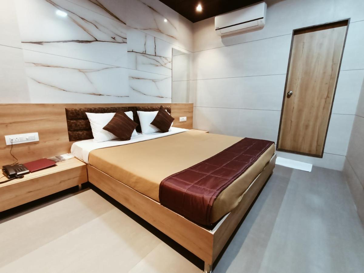 Hotel Prasad Nx Mumbai Kültér fotó