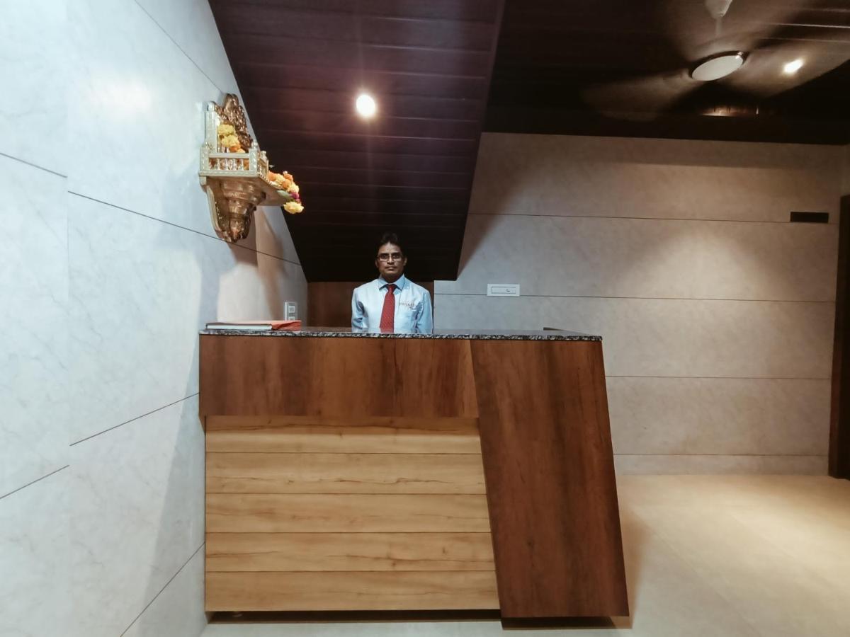 Hotel Prasad Nx Mumbai Kültér fotó