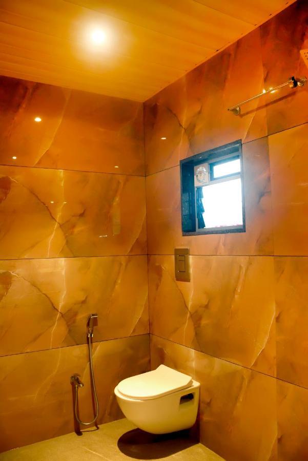 Hotel Prasad Nx Mumbai Kültér fotó